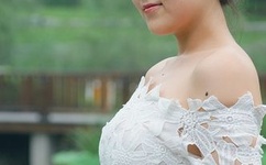 公交车上一个接一个c